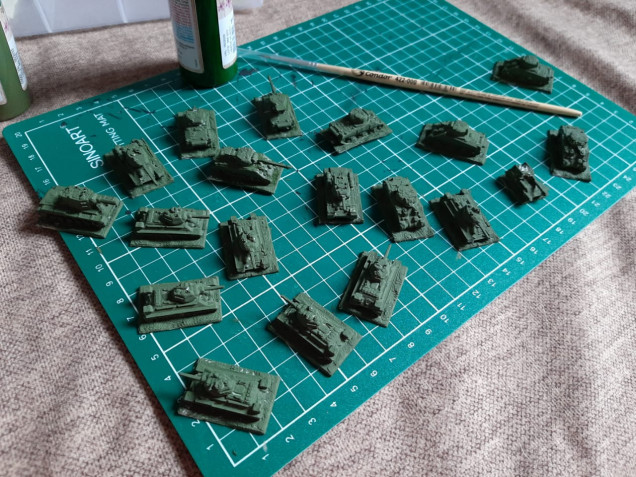Starting to paint american and russian tanks
