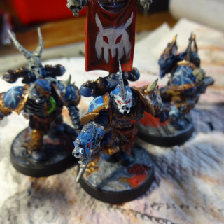 Added lightning effects to the finished Night Lords and painted one of the Banners...