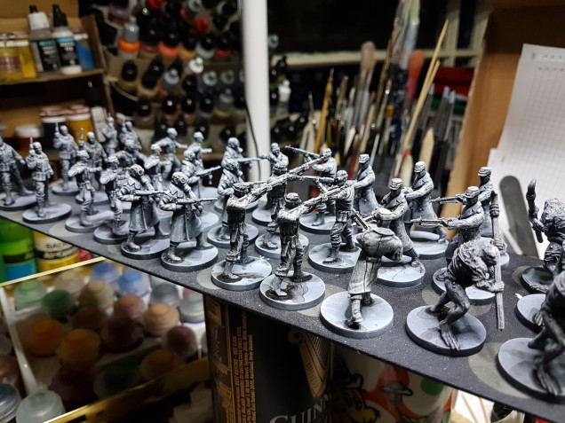 All minis now primed with zenith and all Frogmen and Nazis sketch washed and dry brushed. Not bad for a week ends work