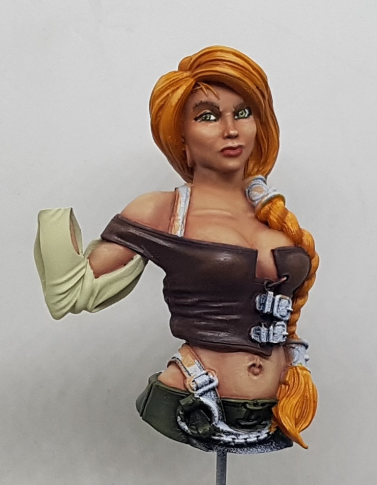 The shirt sleeve was base coated with Andrea Color White 1 Base