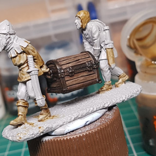 Painting Medieval Chest Bearers