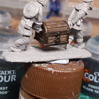 Painting Medieval Chest Bearers