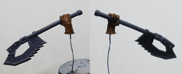 I painted my nuts and did the nuln oil and edge highlight bits.  This just leaves the chain, the arm band and the shoulder mounted guild symbol.  Then i might mix up 50/50 dark grey / dark prussian blue and apply a dark shade where plates join, like Mr Giraldez advises.