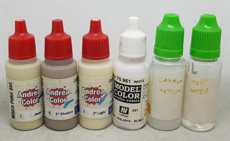 All the paints used in the white sleeves