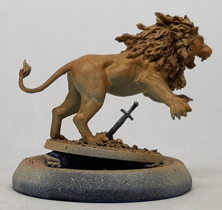 Iron: Base with P3 Pig Iron, wash with GW Nuln Oil and highlight with P3 Cold Steel.