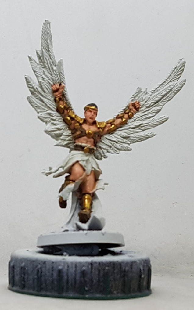 High Gold: Undercoat brown.  Base with AK Old Brass, wash with GSW Pecaton Flesh and highlight with AK Brass.  