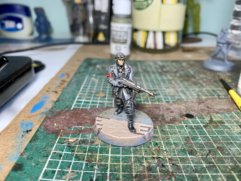 I’m thinking of getting them all to the drybrush step and then hitting them all with a dark tone dip, brushed on. Will still need a soft tone wash on the wood though. Was thinking of flesh toning the face but I want to keep them gaunt looking so I think dark tone there as well.