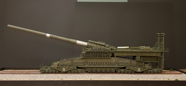 1/144 The Schwerer Gustav Railway Gun