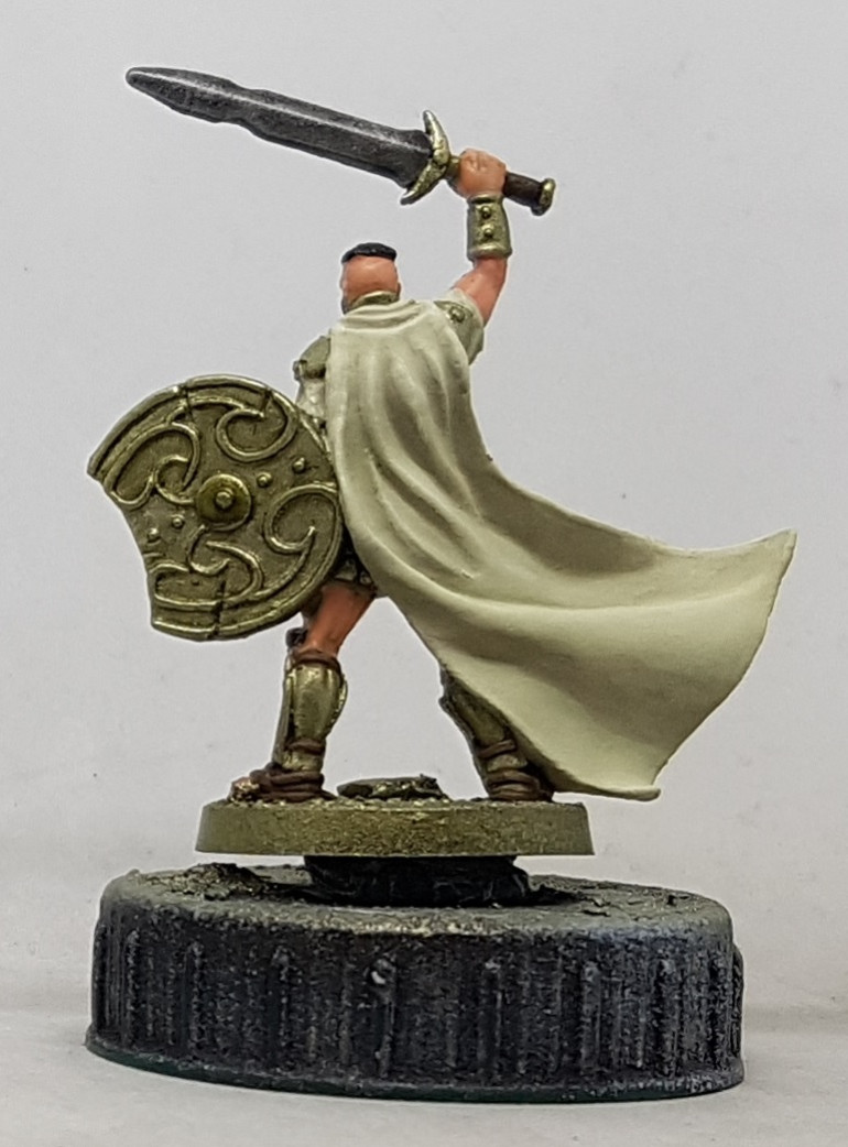 White Cloth: Base with Andrea Colour White 1 Base. Add a little White 6 Shadow 2 and shade. Add deeper shades with pure Shadow. Highlight up by mixing Base and White 3 Light 2 and finally with just Light 2.