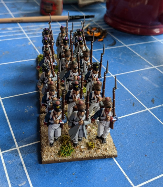 3 bases of infantry done. They might not be the most historically accurate but I have had a good deal of fun working on them. Definitely have been a pleasant distraction from the black and silver of Minas Tirith!