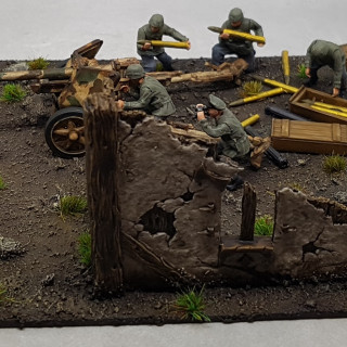 PAK 40 Crew, Base and Assembly