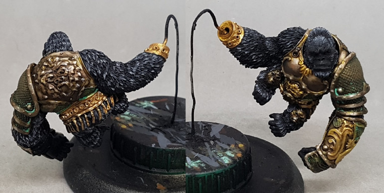 Finished the bronze, gold and verdigris and the hair on Kong.  No drybrushing on the hair althouhth I really REALLY wanted to.  Not sure if I should wash the hait with Nuln Oil to smooth out the transitions, bring down the highlights and return a little depth between hairs.  Flesh is yet to be painted.