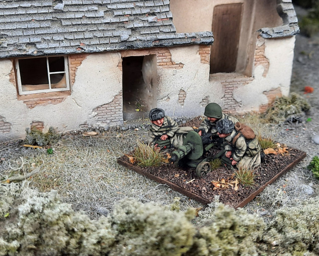 Winter Soviet MMG Team...