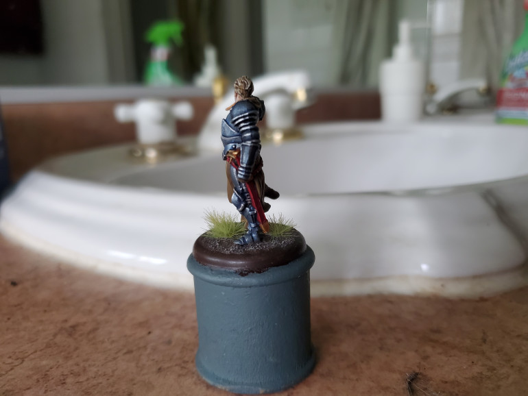 I painted up the sword and scabbard as Oathkeeper so I went with reds seeing as the sword was made for a Lannister.