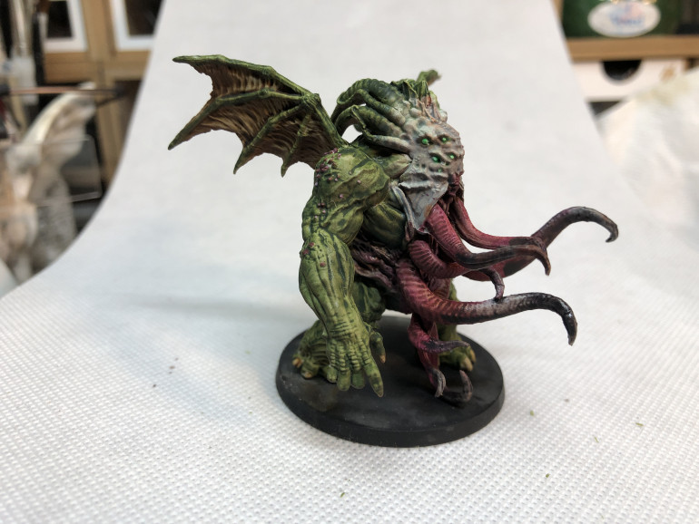 The spawns are barely smaller and can be painted along with Cthulhu so as to save time and create a more unified look.