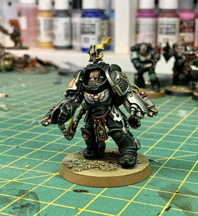 Primaris Agressor with Flamestorm Gauntlets