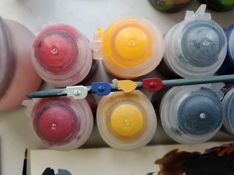 The shields were primed Mechanicus Standard Grey before each of them being given a different solid colour. I chose not to use black as a base just because it is a little hard to paint over sometimes...