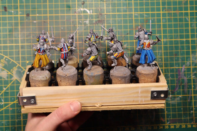 Batch paint some 100 kingdom soldiers