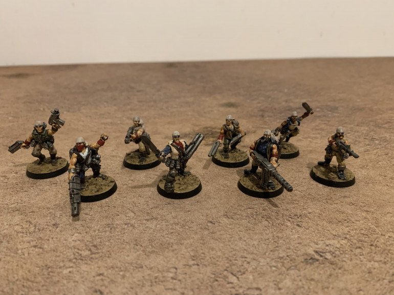 Glazers Creek Farm hands done. I’ve had these models for years, so was nice to finally get them painted. I used a mix of mainly brown and creams, with a little bit of black and green and then blues and red to tie them in with the Praetorians. Happy with the way they turned out.