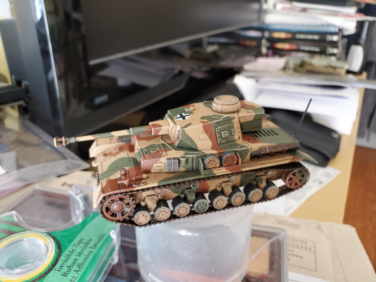 The pattern is a 3 colour pattern that is more typical for the Eastern Front in late '43 into '44, which is great for me as I went for NW Europe with this tank, but if my brother gets into Bolt Action it's likely to be a Russian army for him, so the pattern works for both even if the markings don't.