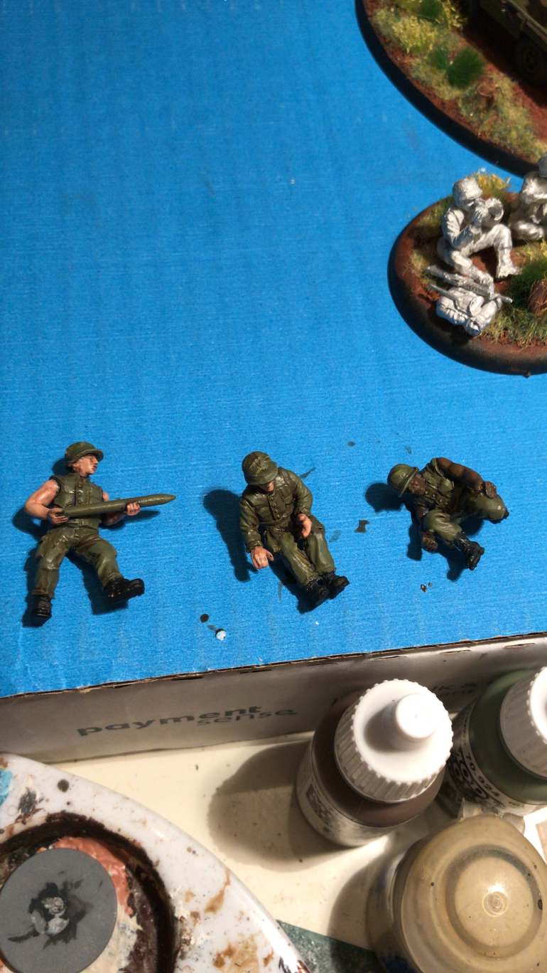 The crew were then painted separately from the model, the trousers and flack jackets are painted with Vallejo russian uniform and highlighted with a mix of russian uniform and vallejo buff.