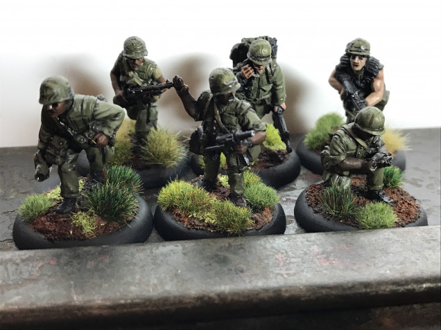 These guys were painted much the same as the crew for the Mule once the main colours were down i washed them with a 50/50 wash of nuln oil and lahamium medium then re highlighted. The cameo on the helmets is a base of Russian uniform then blobs of american green, chocolate brown and german came green.