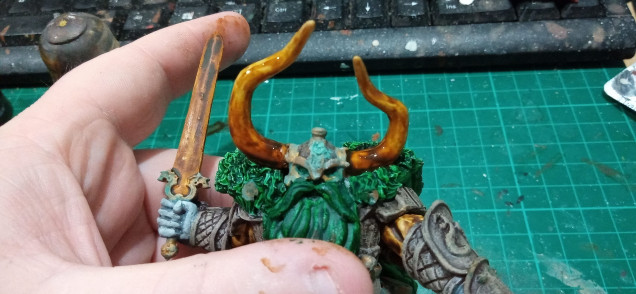 The Horns were painted with a few contrasts trying to get a blending effect