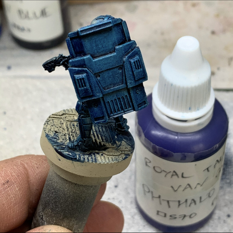 Gently brushed on some Phthalo blue and the blending is already starting. 