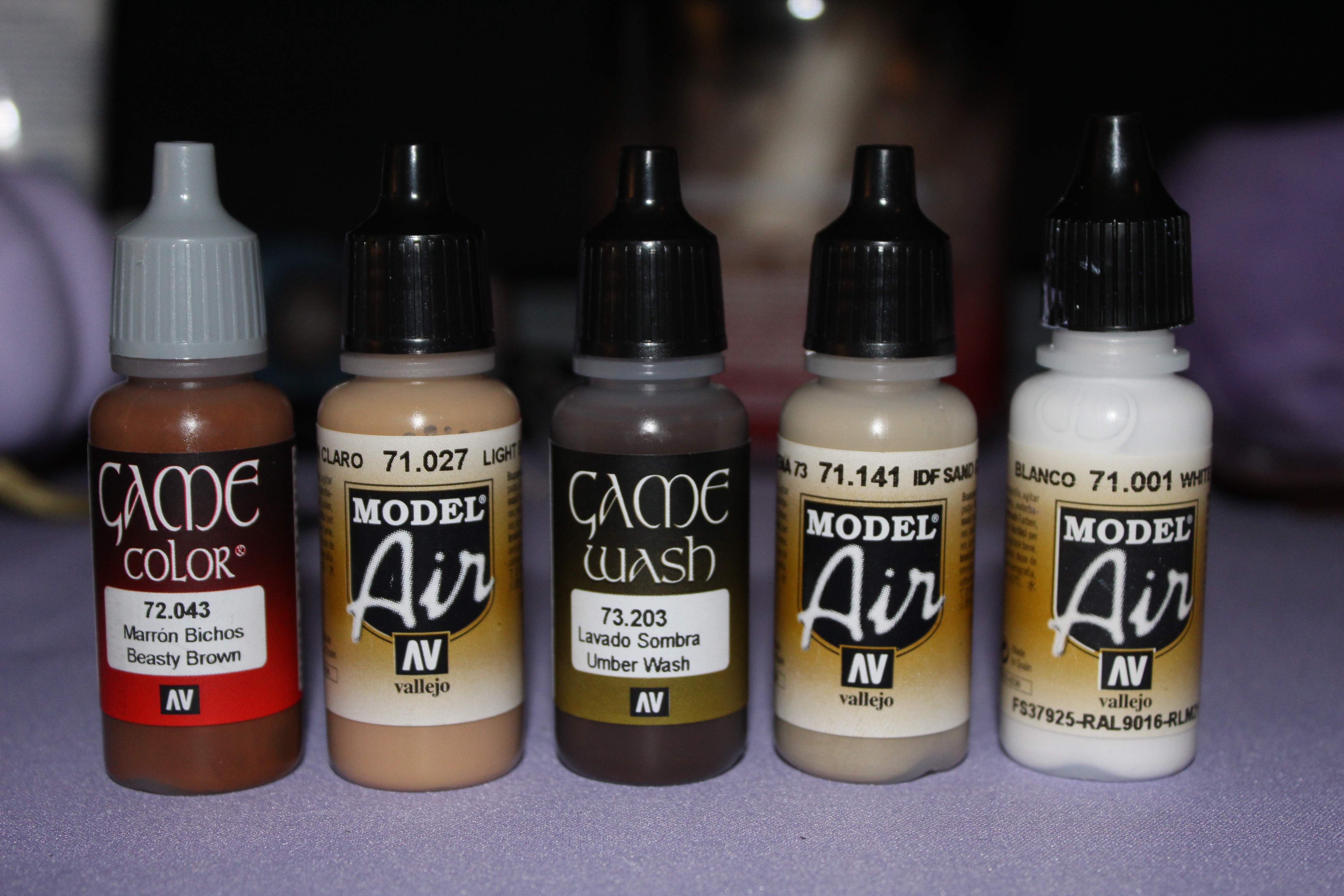 Addicted To Resin: Airbrushing colored metal paints, Vallejo