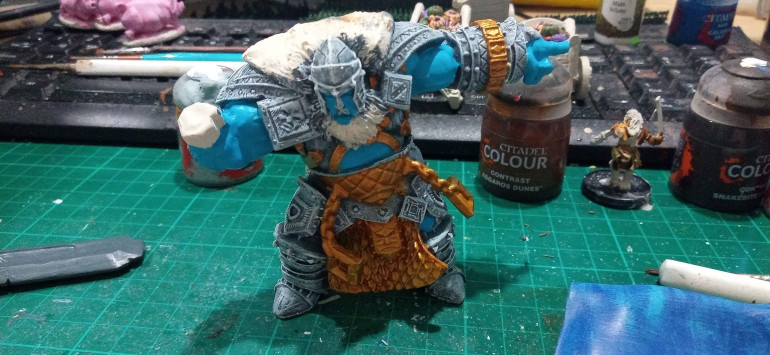 Then the Bronze was painted with Retributor Gold