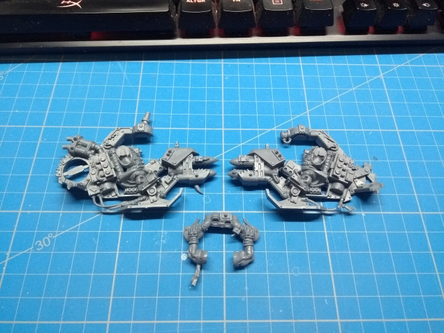 An Orc chopper... needs only a head and rotors. Heads I have many. Rotors not so much...