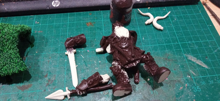 A Dark Brown undercoat for the Armour. I wanted to do the Earth Giant in Wooden Armour rather than Stone like the other two. 