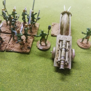 Hexasaur artillery