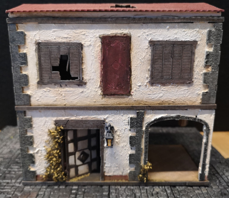 Another of the 'broken down' buildings completed. No specific order I wanna do these in. This one was chose cause I wanted to use it for some of the Kingpin kickstarter pictures. Added one of the lanterns from teh Dunkeldorf 2 kickstarter. 