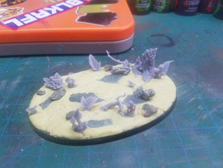The base is built up with milliput. In the dips I plan to do water effects. The basing pieces are all from epic basing.  