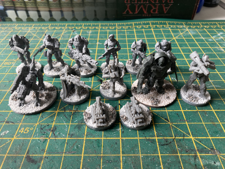 Some of the miniatures from the Mantic Enforcers box.