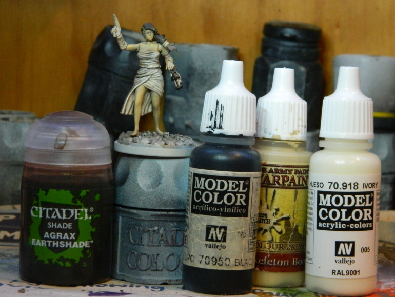 Paints used in the next few steps. 