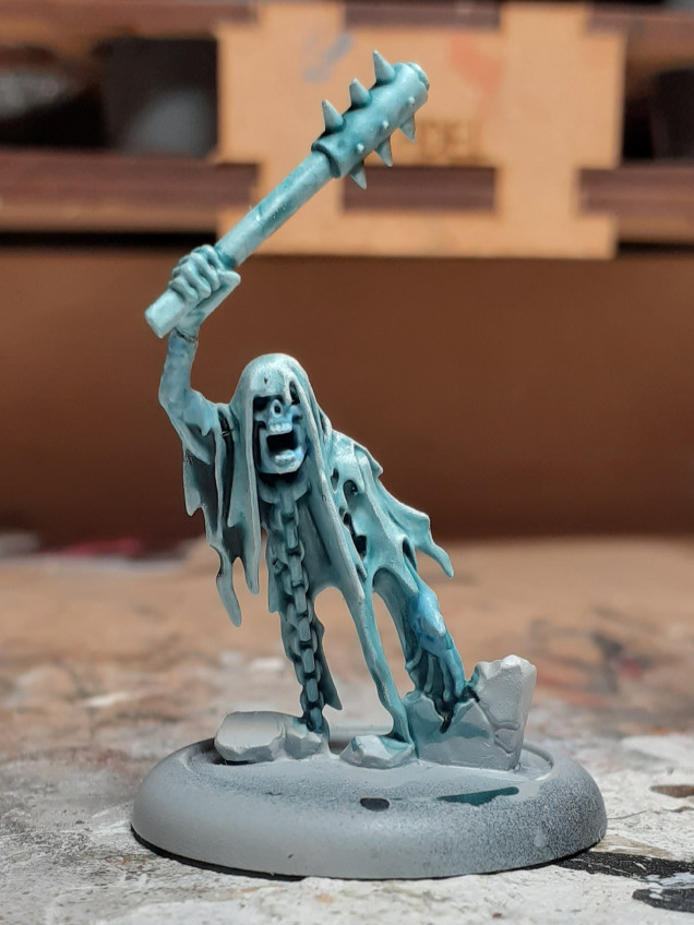 As above but used Guilliman Blue over the skull and arms. It didn't bring anything extra.