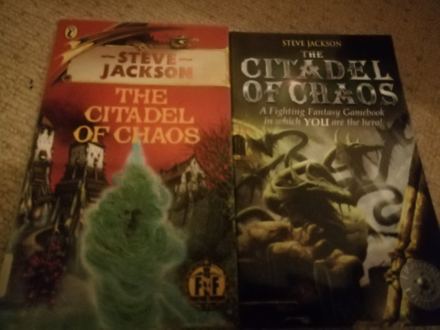 My two versions of Steve Jacksons Citadel of Chaos. An interesting second book that expands on the rules by adding spells. Something that Jackson used in his Sorcery series and is a good adition to the rules. I prefer the original cover by Ian Miller that reminds me of his work on old school warhammer and just screams chaos. In this adventure we play an apprentice wizard from the Vale of Yore, one of those nice parts of Allansia we never get to visit. We never go anywhere nice. This time we have to enter the Citadel to assainate Balthus Dire a sorcerer who according to background fluff trained with Zagor the Warlock. He also killed his own father and took the citadel and began raising an army. So at least Dire has bad intentions and needs to be stopped.