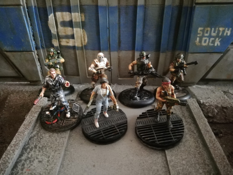 I thought I'd have a look at creating crews for stargrave using the quarantine 37 supplement for the bug alien rules. This crew of marines has a commando a burner a heavy weapon and a hacker 