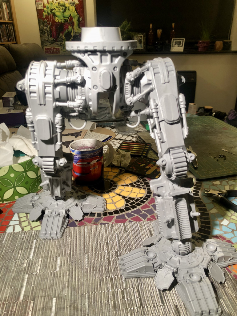 That’s the legs assembled minus the armour plates. Pleased with the striding stance, nothing over the top. I’ve double pinned the legs to the hips, again using vertical and horizontal pins.