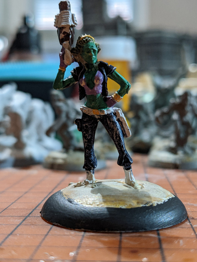 Worked on this alien Ruffian lady some more. She's fun to paint. Was distracted by Reddit r/stargrave posts and upgrading my tracking sheet to include LP. (https://docs.google.com/spreadsheets/d/1i_ge2J23uhtdq5hYBrWrS663BwKgHGO8MR2n4nigveQ/edit?usp=drivesdk for that, by the way.)