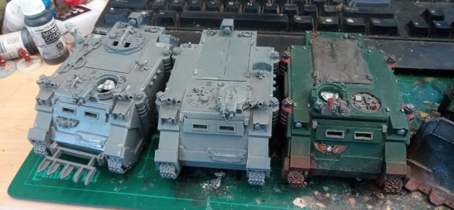 I managed to pick up these three Rhino's for very cheap, apparently no one wants them in current 40K anymore. I also bought one new giving me the 4 I needed.