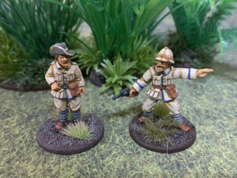 Two Schutztruppe officers, one in the classic Sudwester, the other in the more common tropical helmet. Both figures by Brigade Games