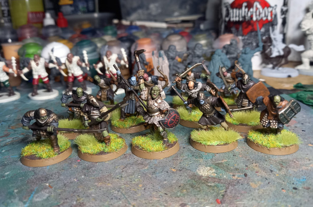 Orc Chieftain & 12x Orcs For Starter Warband Finished