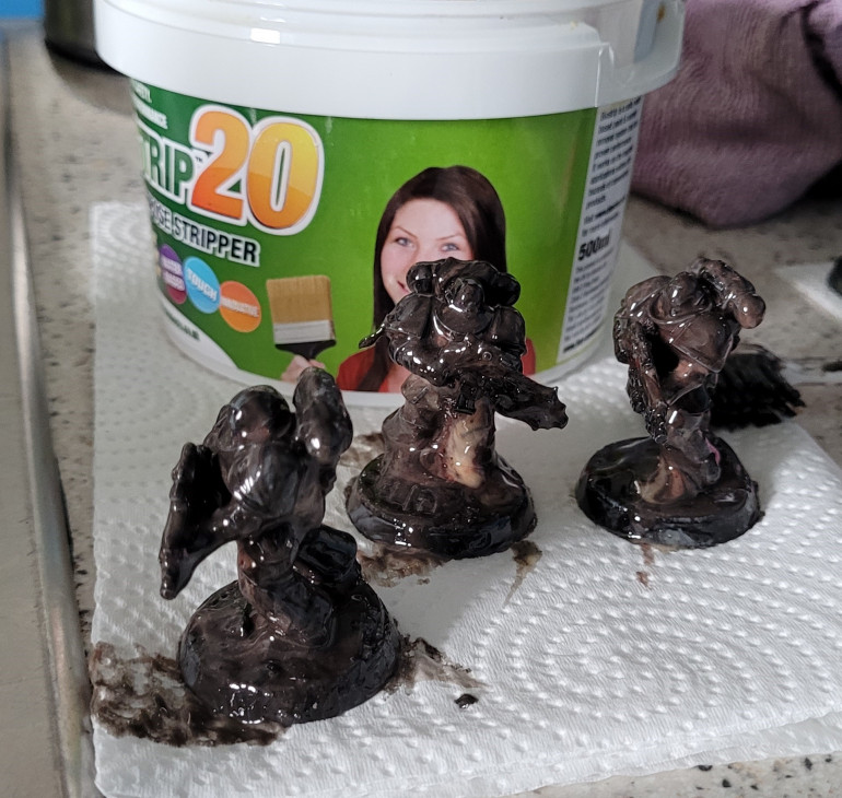 These were the Bru Marines who got 40ish minutes. They've been taken out of the tub and the bulk of the chemical brush off them and back into the tub with an old toothbrush