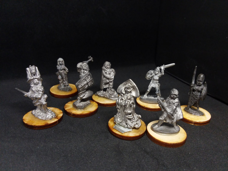SKU: 2007 Female Adventurers + one random Ral Partha and Grenadier from the 80s