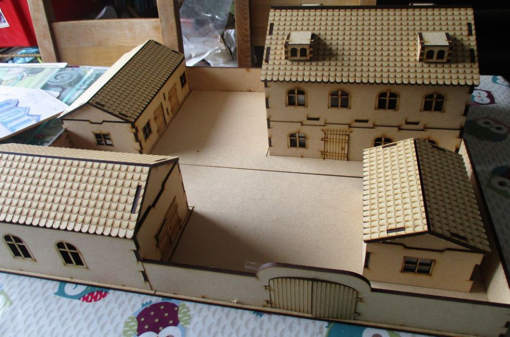 Building, buildings for WWII or Napoleonic's or The Silver Bayonet and other random stuff