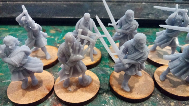 The miniatures came out without any failures to speak of and sharper than I expected. I wanted 6 Bases of Clansmen for WOTR which means I need 48 miniatures.