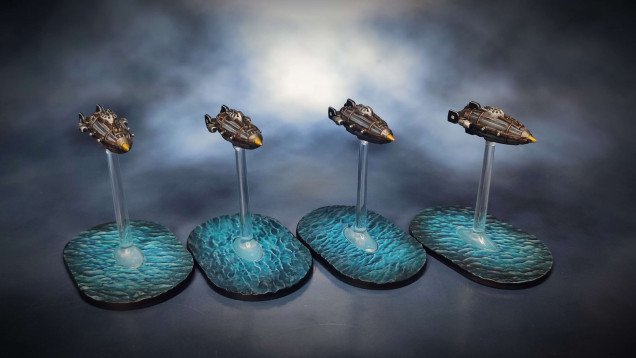 Pflicht Escorts are finished for my Imperium flagships. These things are absolutely tiny yet still quite detailed. They are about the size of a 5cent euro coin...